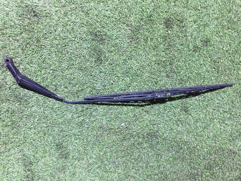 Щетка стеклоочистителя