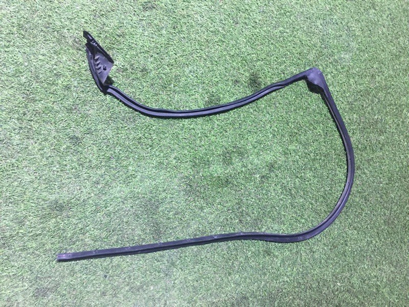 Уплотнитель двери