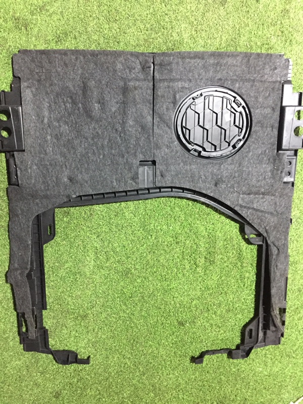 Пол багажника