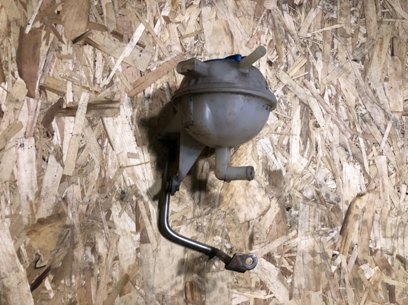 Бачок расширительный