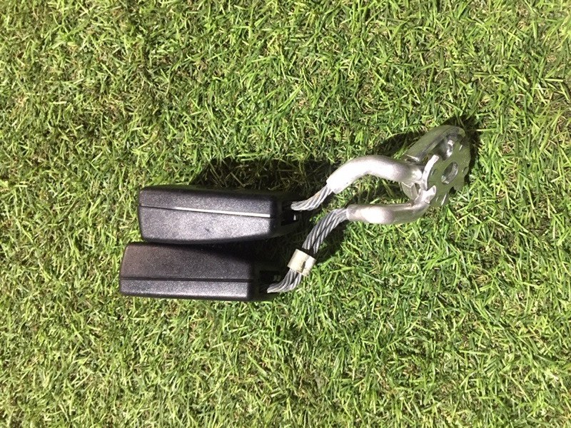 Ответная часть ремня безопасности