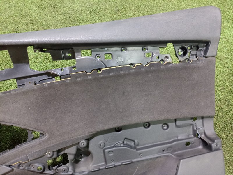 Обшивка двери передней правой