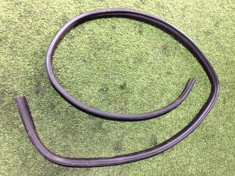 Уплотнитель двери