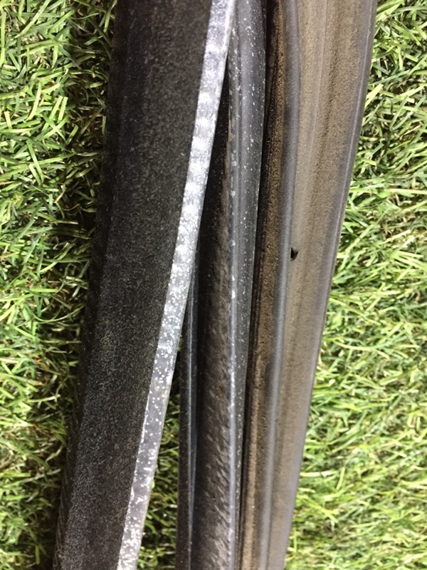 Уплотнитель двери