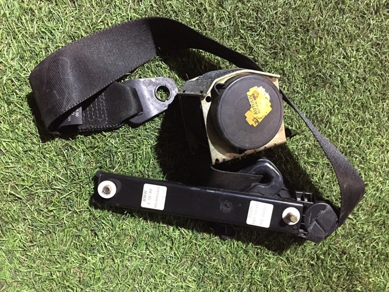 Ремень безопасности