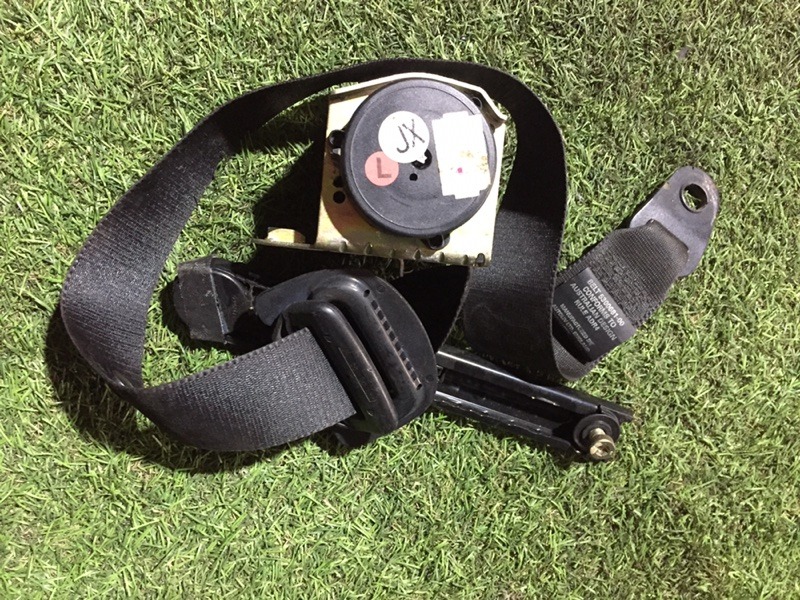 Ремень безопасности