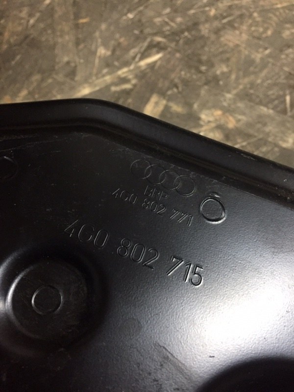 Кронштейн крепления запасного колеса