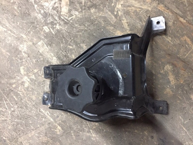 Кронштейн крепления запасного колеса