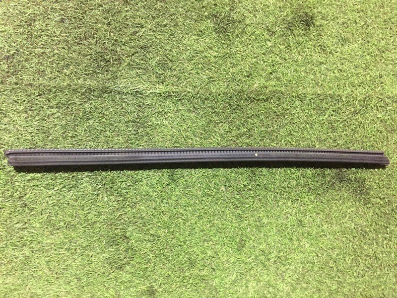 Уплотнитель двери