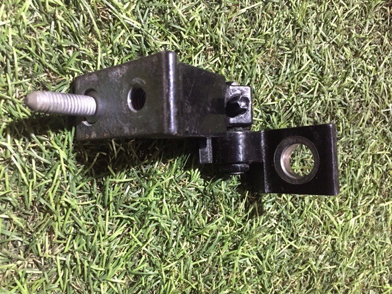 Петля двери передней левой нижняя