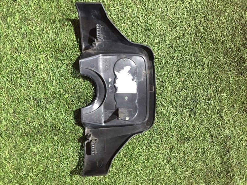 Крышка двигателя