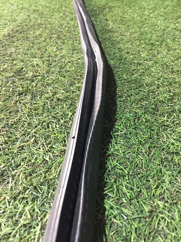 Уплотнитель двери