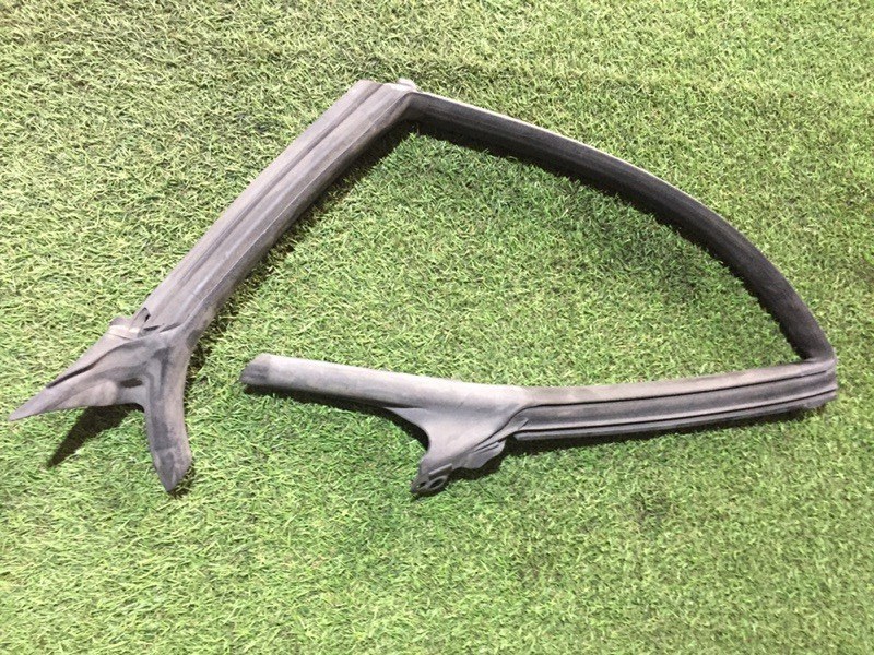 Уплотнитель двери