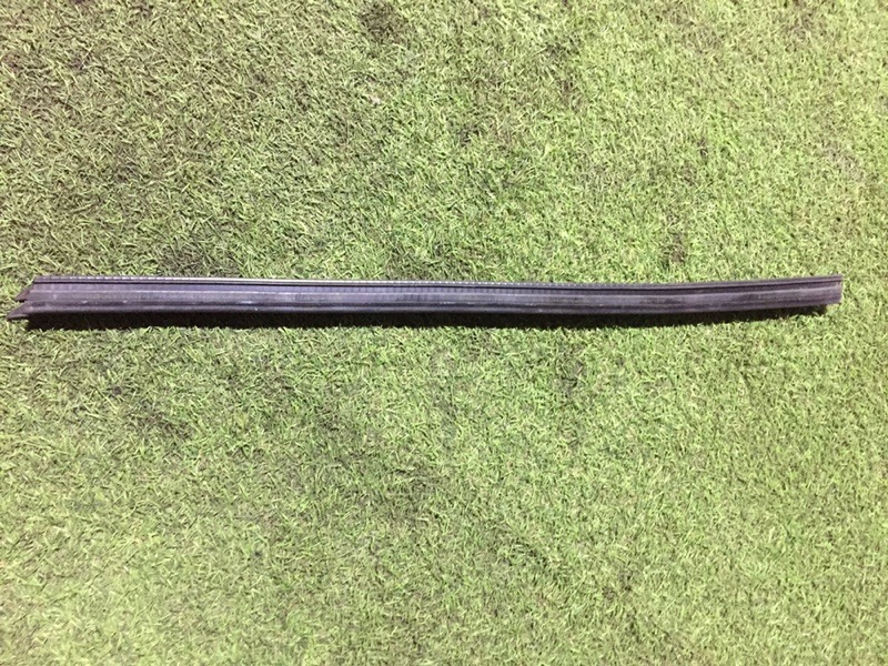 Уплотнитель двери