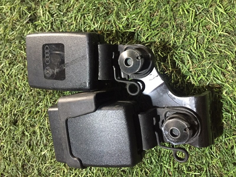 Ответная часть ремня безопасности