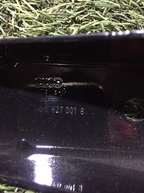 Петля крышки багажника