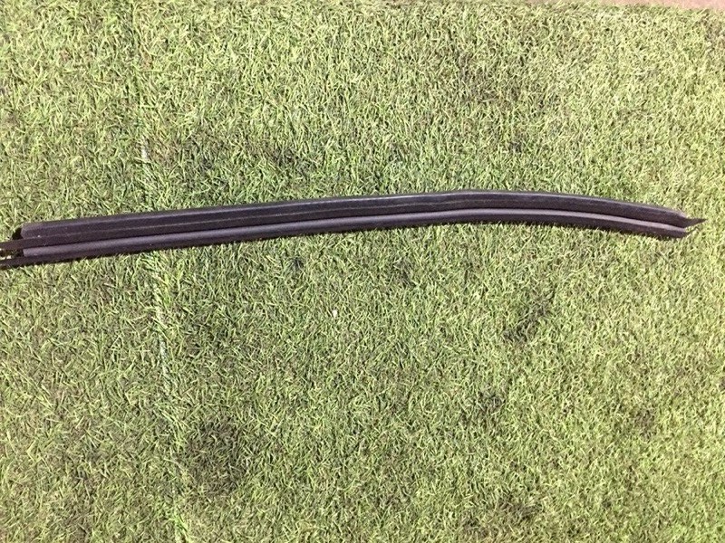 Уплотнитель двери