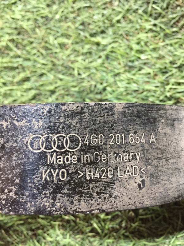 Кронштейн крепления топливного бака