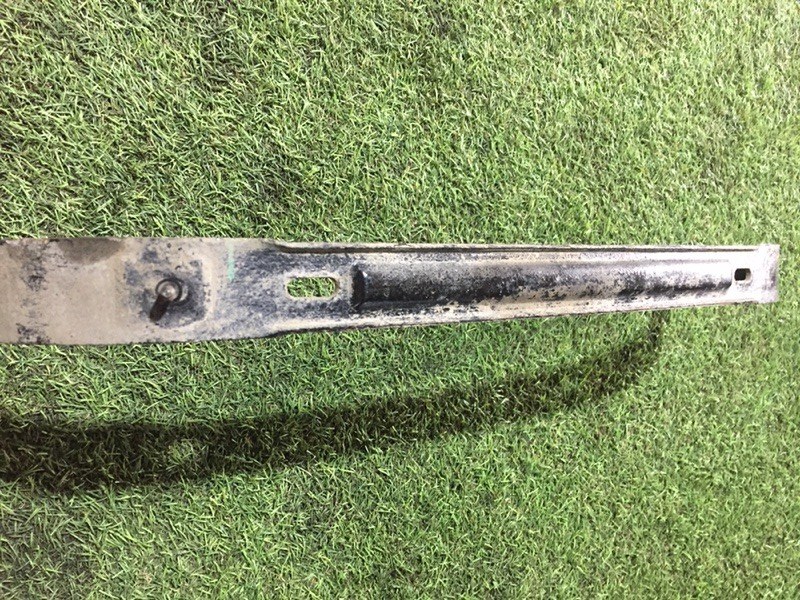 Кронштейн крепления топливного бака