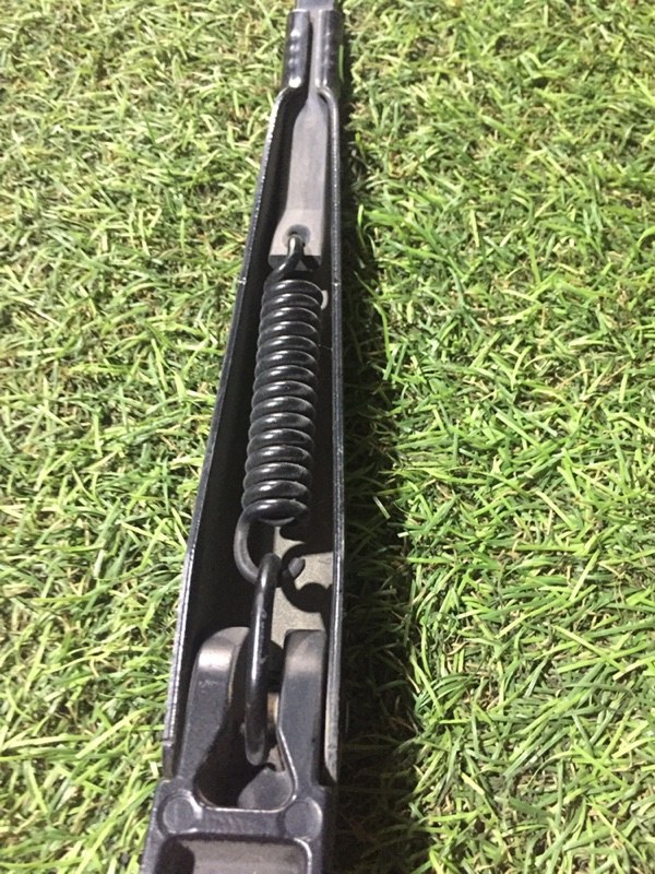 Поводок стеклоочистителя передний правый