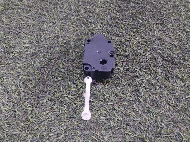 Моторчик заслонки печки