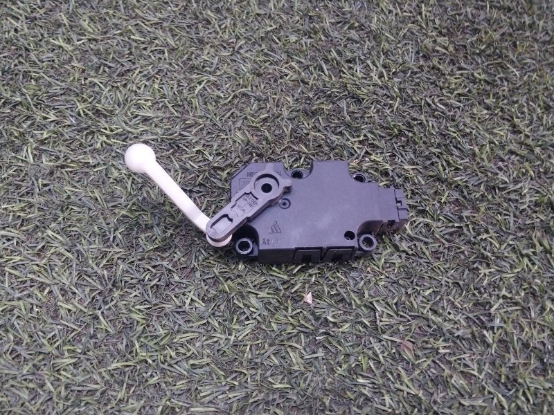 Моторчик заслонки печки