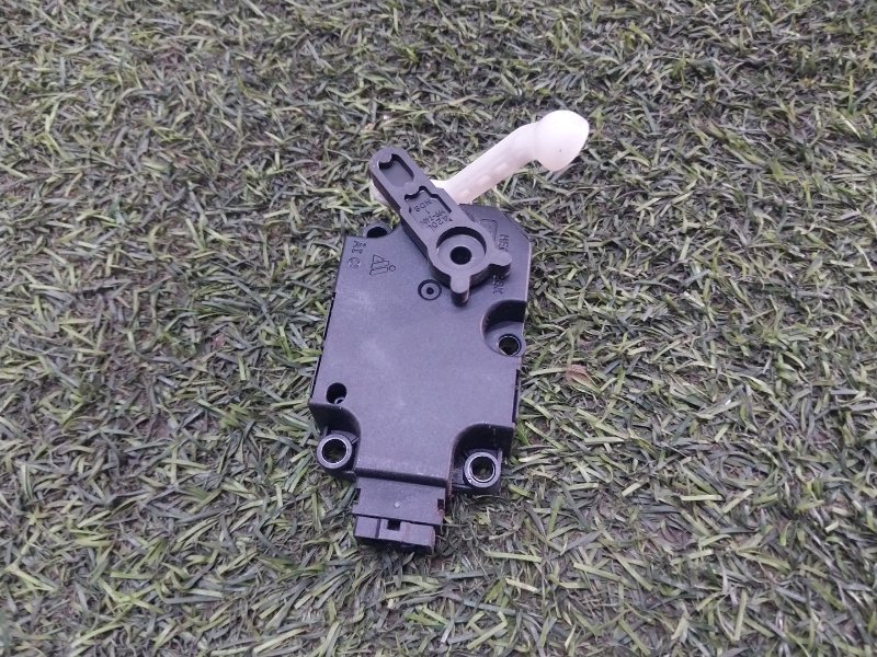 Моторчик заслонки печки