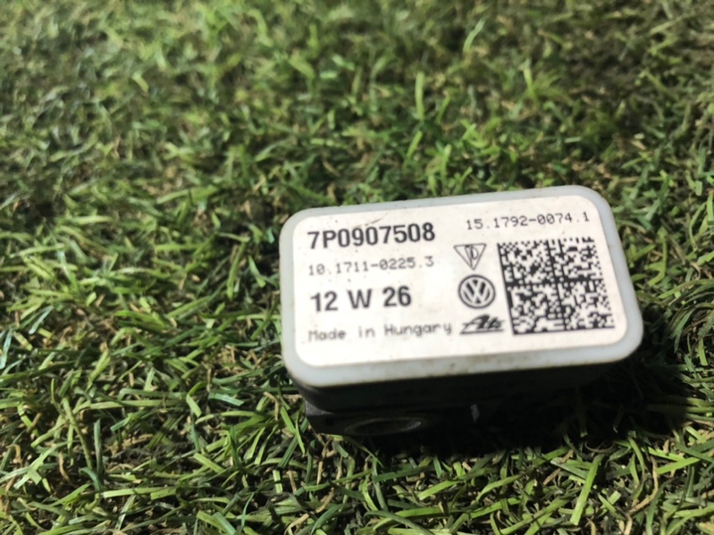 Датчик ускорения