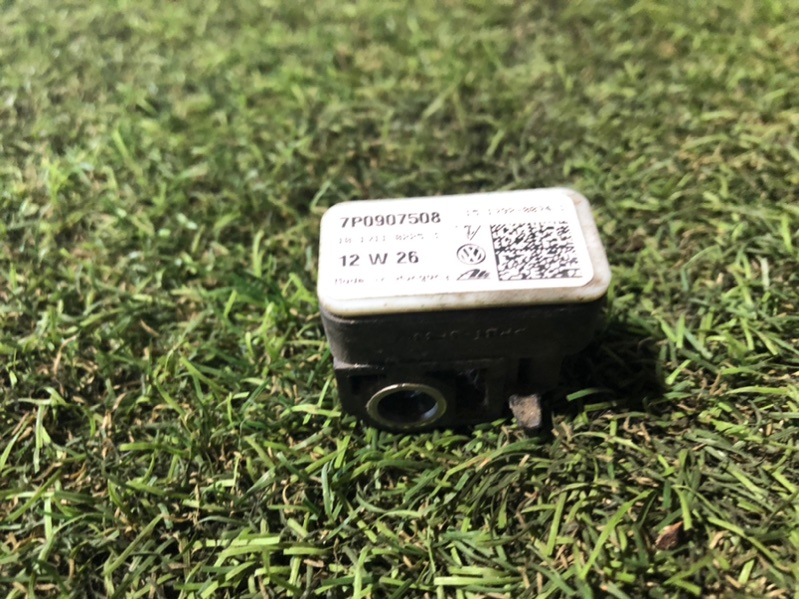 Датчик ускорения