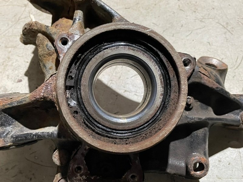 Кулак поворотный задний правый