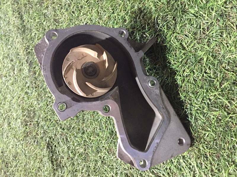 Насос водяной (помпа)