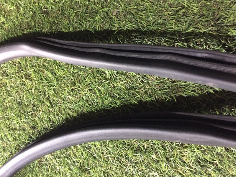 Уплотнитель двери