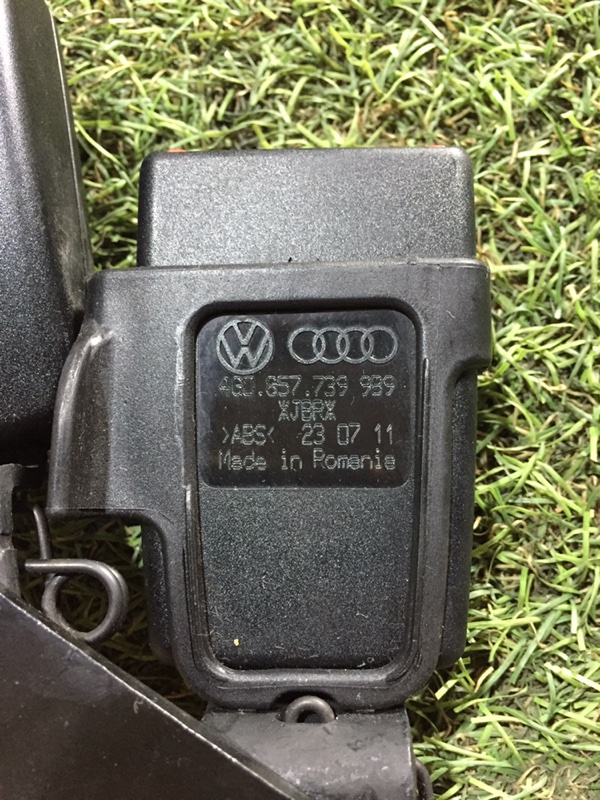 Ответная часть ремня безопасности