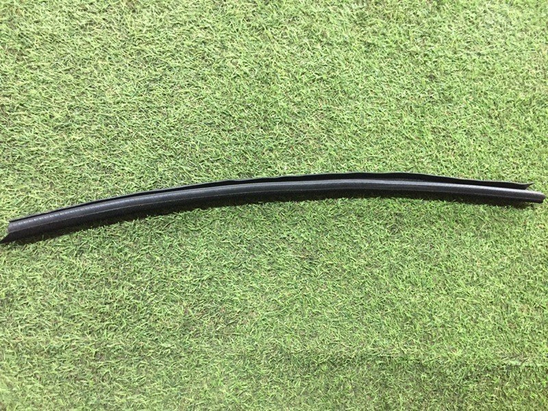 Уплотнитель двери