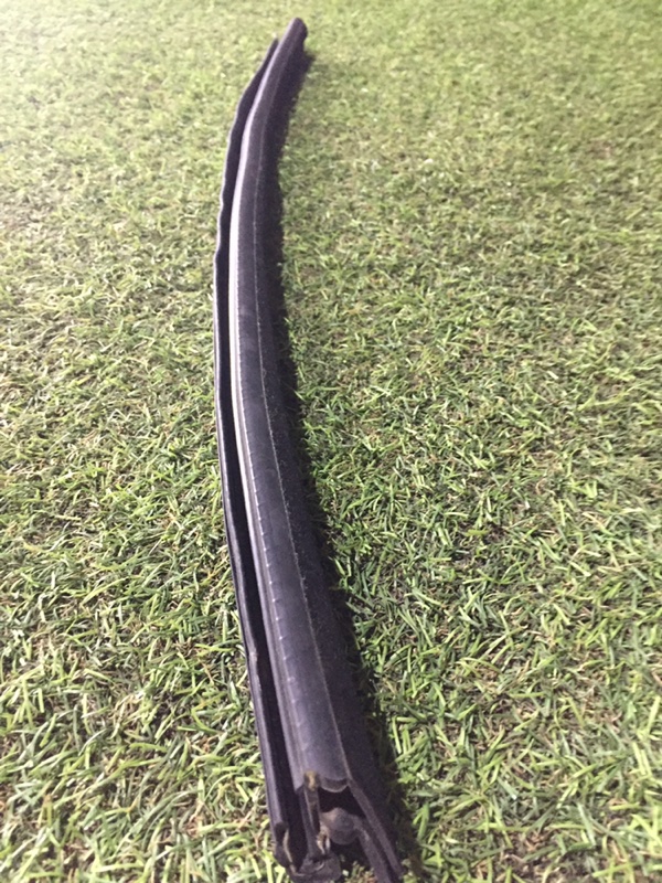 Уплотнитель двери