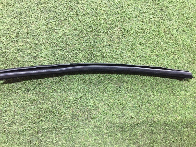 Уплотнитель двери