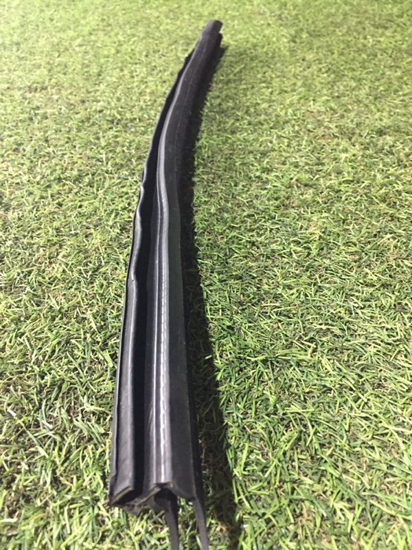 Уплотнитель двери