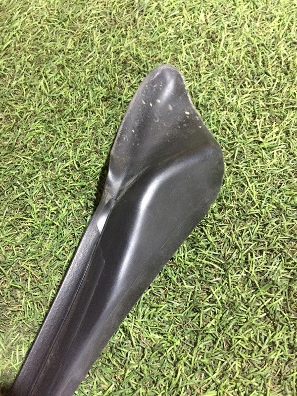 Уплотнитель передней левой двери