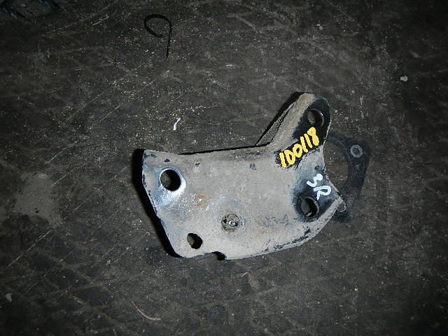 Кронштейн задней балки