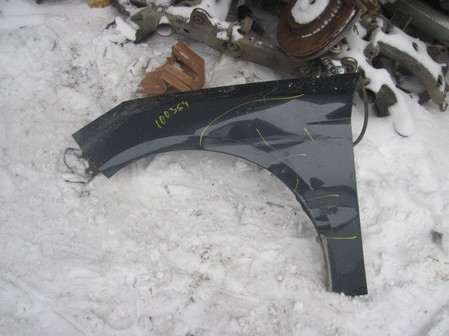 Крыло переднее левое