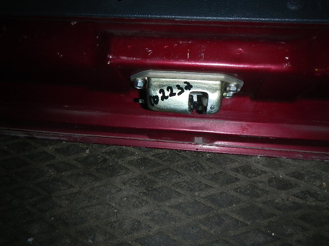 Замок багажника