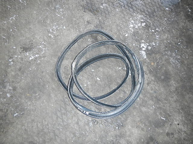 Уплотнитель двери