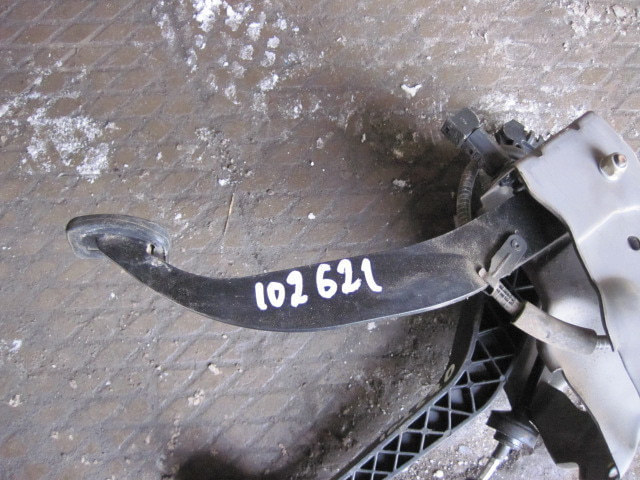 Педаль тормоза