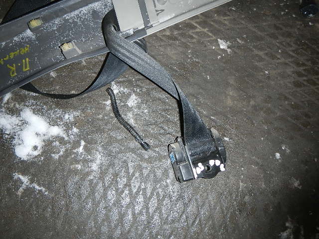 Ремень безопасности