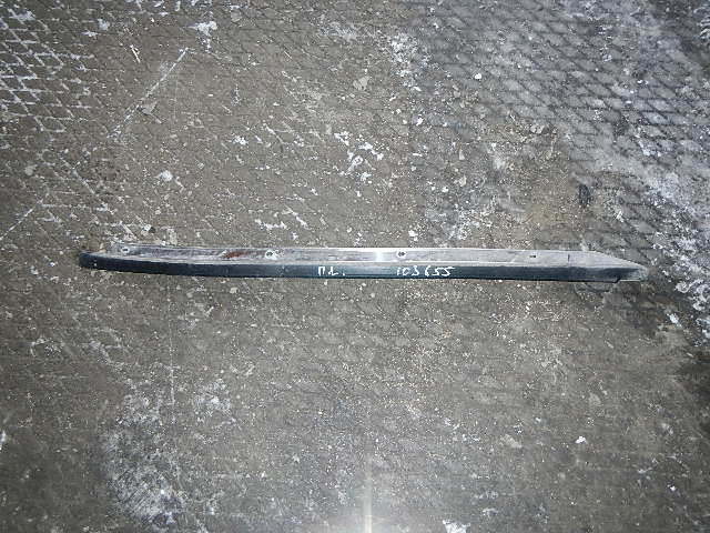 Молдинг лобового стекла