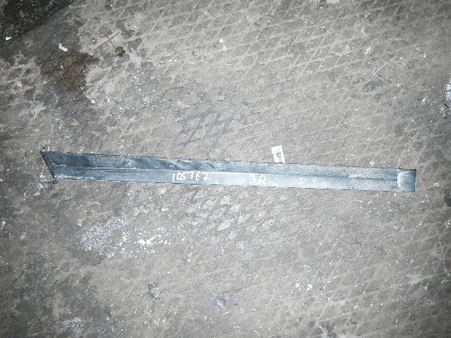 Молдинг задней правой двери