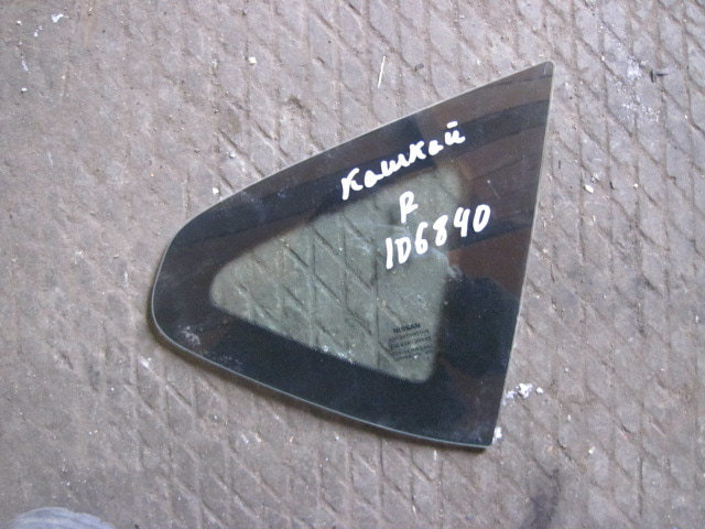 Стекло кузовное глухое правое