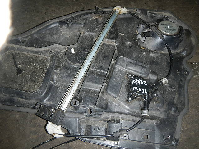 Стеклоподъемник электр. задний левый