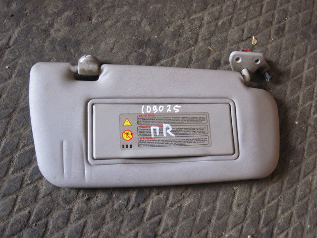 Козырек солнцезащитный