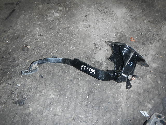 Педаль сцепления